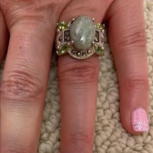 Sterling Ring Size 6 Jade Looking Center Stone